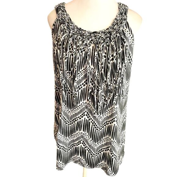 BLACK AND WHITE NEW DIRECTION TOP, lg - Picture 1 of 6